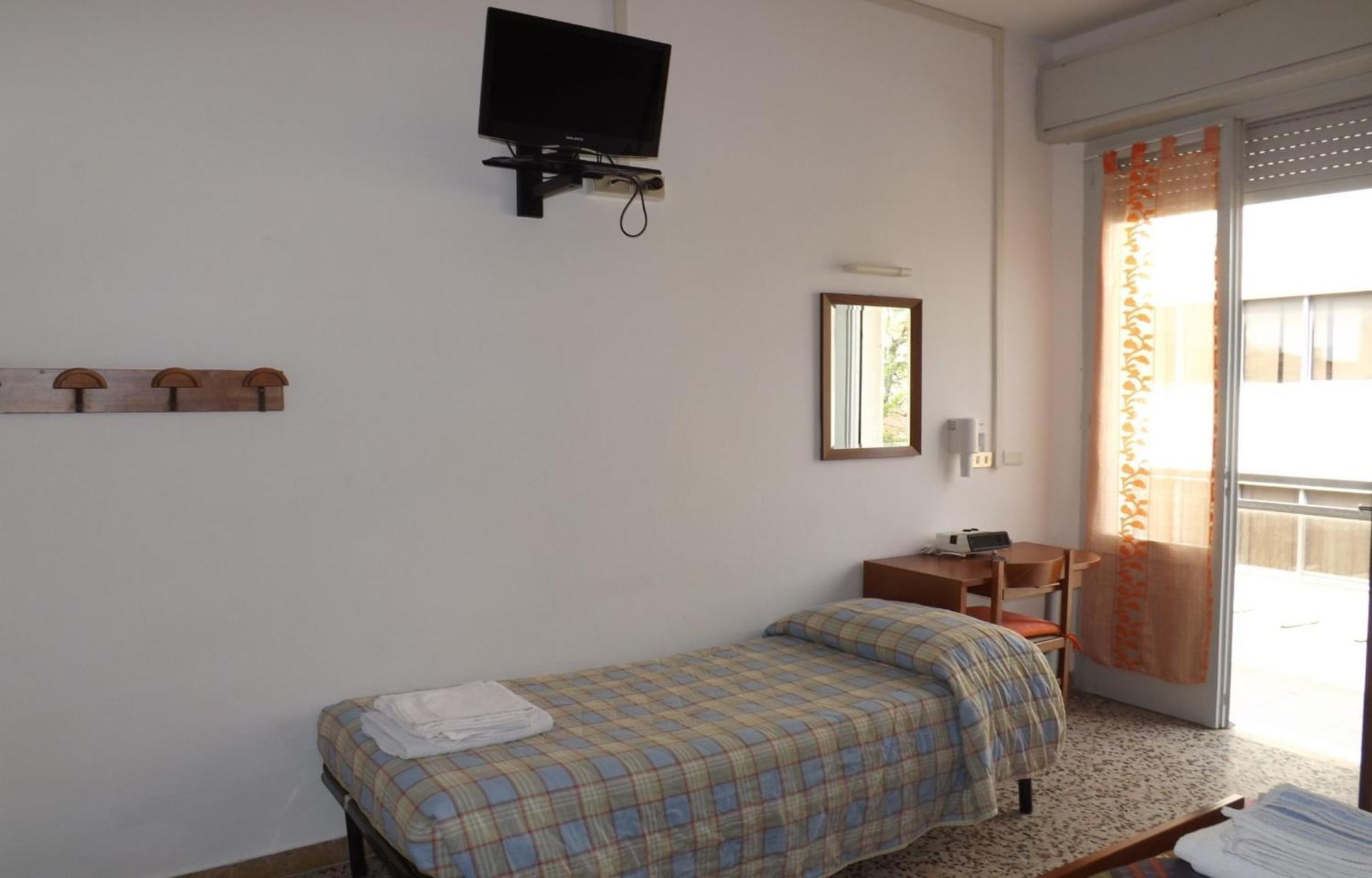 Hotel La Vela ベラーリア・イジェア・マリーナ 部屋 写真
