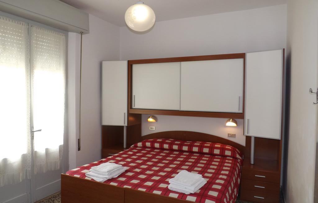 Hotel La Vela ベラーリア・イジェア・マリーナ 部屋 写真